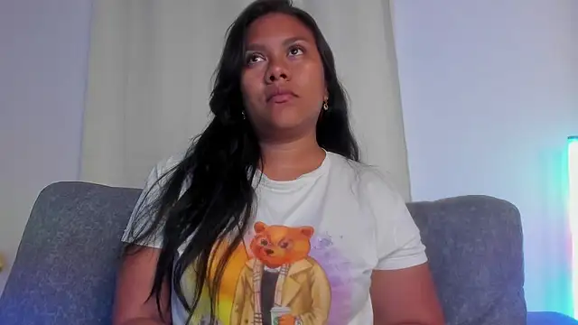 Snapshot of ale_cam chatting on January 2025 04:17:01 AM ale cam online show from January 2025 04:17:01 AM