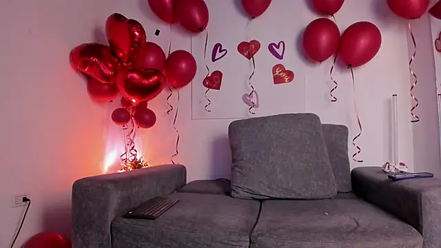 Snapshot of ale_cam chatting on February 2025 11:05:01 PM ale cam online show from February 2025 11:05:01 PM