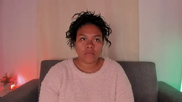 Snapshot of ale_cam chatting on February 2025 11:22:01 AM ale cam online show from February 2025 11:22:01 AM