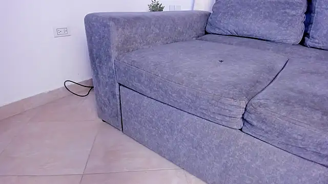 Snapshot of ale_cam chatting on March 2025 02:19:01 AM ale cam online show from March 2025 02:19:01 AM