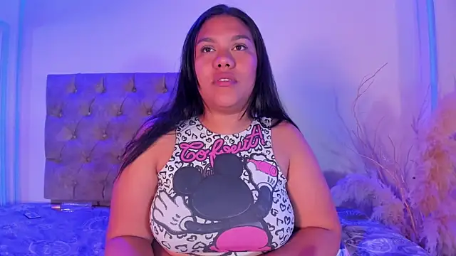 Snapshot of ale_cam chatting on November 2025 04:18:02 AM ale cam online show from November 2025 04:18:02 AM