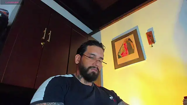 CamiloGray  online show from April 2026 03:28:02 PM