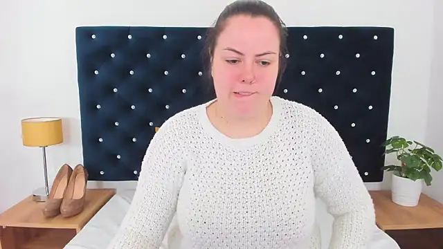 Snapshot of EvaLick chatting on March 2025 08:58:02 AM EvaLick online show from March 2025 08:58:02 AM