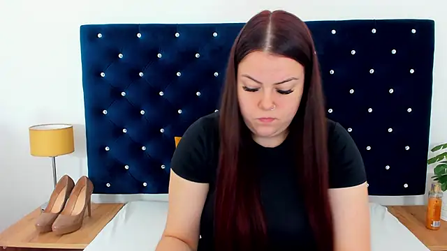 Snapshot of EvaLick chatting on September 2025 05:56:01 AM EvaLick online show from September 2025 05:56:01 AM