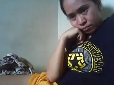 Snapshot of hairypussyyummy chatting on January 2025 03:54:01 AM hairypussyyummy online show from January 2025 03:54:01 AM