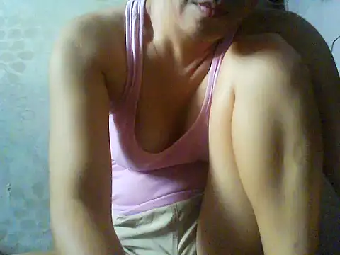Snapshot of hairypussyyummy chatting on June 2026 01:33:01 AM hairypussyyummy online show from June 2026 01:33:01 AM