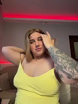 Snapshot of Emma_meii chatting on October 2025 02:06:02 PM Emma meii online show from October 2025 02:06:02 PM