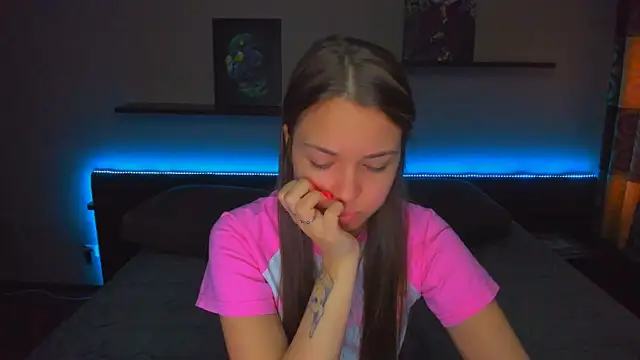 AlexaBarkley online show from March 2026 12:48:02 AM