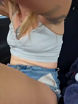 Snapshot of SheIsSomething chatting on February 2025 12:17:01 AM SheIsSomething online show from February 2025 12:17:01 AM