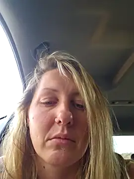 Snapshot of SheIsSomething chatting on February 2025 11:01:01 PM SheIsSomething online show from February 2025 11:01:01 PM