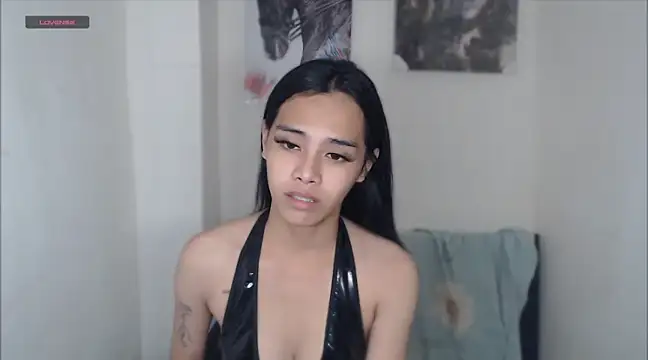 Snapshot of shecutie69 chatting on December 2024 12:28:02 AM shecutie69 online show from December 2024 12:28:02 AM