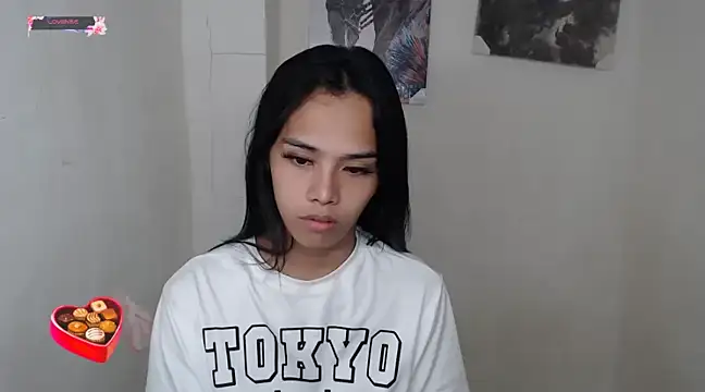 Snapshot of shecutie69 chatting on January 2025 01:42:02 AM shecutie69 online show from January 2025 01:42:02 AM