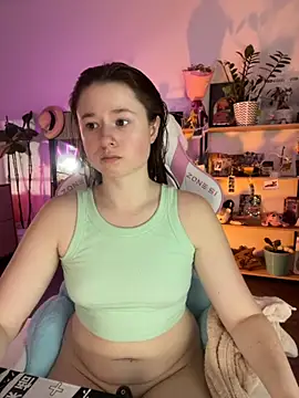 Snapshot of sweetest_pie chatting on November 2025 03:15:02 PM sweetest pie online show from November 2025 03:15:02 PM