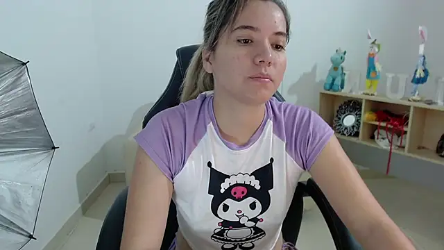 Snapshot of Gretten_wright chatting on December 2024 01:05:02 PM Gretten wright online show from December 2024 01:05:02 PM