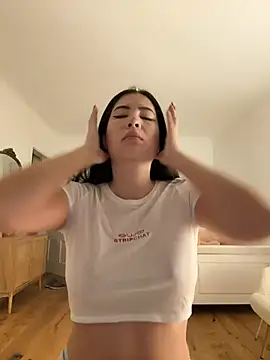 clairewntr online show from January 2025 04:18:01 PM