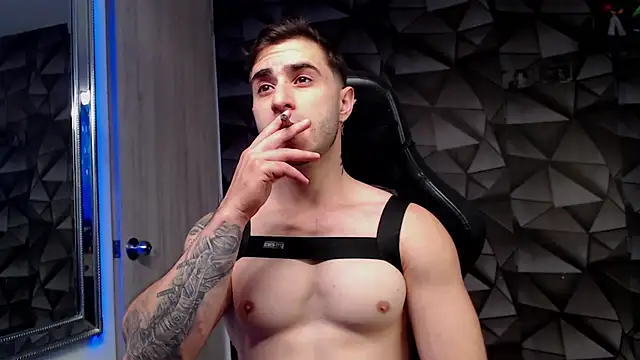 Snapshot of Latino_stud4u chatting on September 2025 08:52:02 PM Latino stud4u online show from September 2025 08:52:02 PM