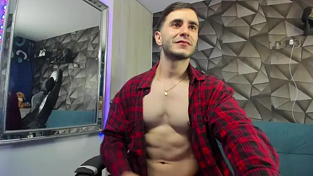 Snapshot of Latino_stud4u chatting on December 2025 03:58:02 AM Latino stud4u online show from December 2025 03:58:02 AM