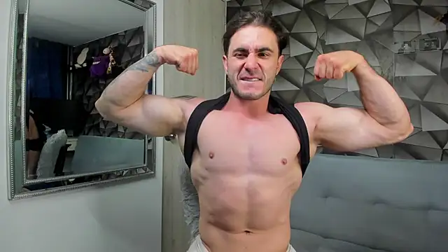 Snapshot of Latino_stud4u chatting on February 2026 03:27:02 AM Latino stud4u online show from February 2026 03:27:02 AM