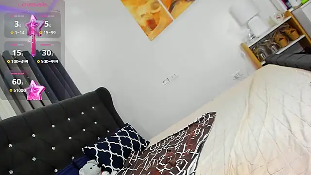 Snapshot of Divine___Eloeura chatting on February 2025 06:42:01 PM Divine Eloeura online show from February 2025 06:42:01 PM