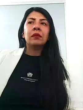 aisha latina online show from December 2024 02:48:02 PM