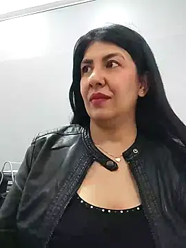 aisha latina online show from January 2025 02:50:02 PM