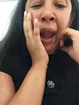 aisha latina online show from January 2025 06:03:02 PM