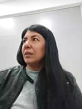 aisha latina online show from February 2025 02:49:01 PM