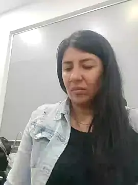 aisha latina online show from February 2025 04:36:02 PM