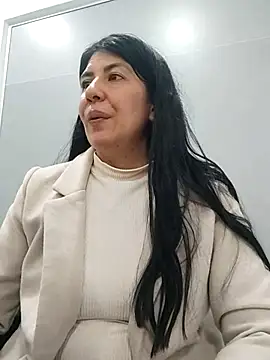 aisha latina online show from March 2025 05:13:01 PM