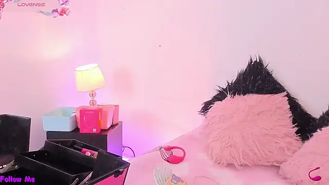 SophieRossi online show from November 2025 04:23:02 AM