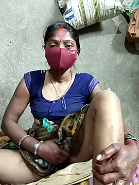 Snapshot of Arti032 chatting on March 2025 09:00:02 PM Arti032 online show from March 2025 09:00:02 PM