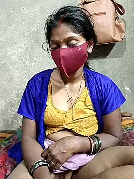 Snapshot of Arti032 chatting on March 2025 08:30:01 PM Arti032 online show from March 2025 08:30:01 PM