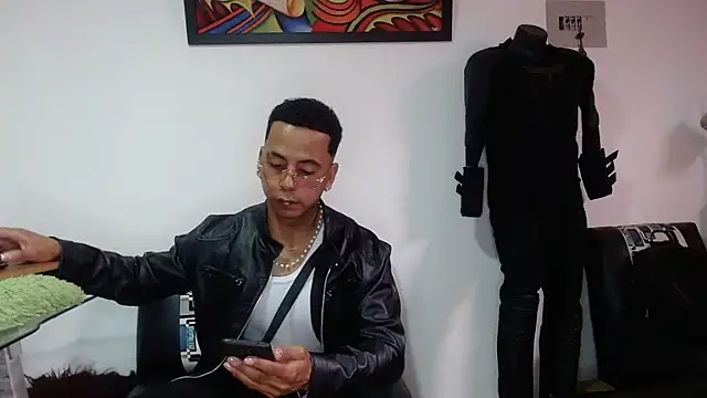 Snapshot of Black_hot266 chatting on January 2026 02:19:01 PM Black hot266 online show from January 2026 02:19:01 PM