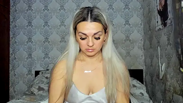 Snapshot of NicoletMoore chatting on December 2024 08:10:02 PM NicoletMoore online show from December 2024 08:10:02 PM