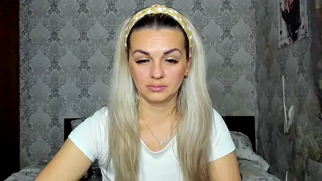 Snapshot of NicoletMoore chatting on December 2024 11:46:02 PM NicoletMoore online show from December 2024 11:46:02 PM