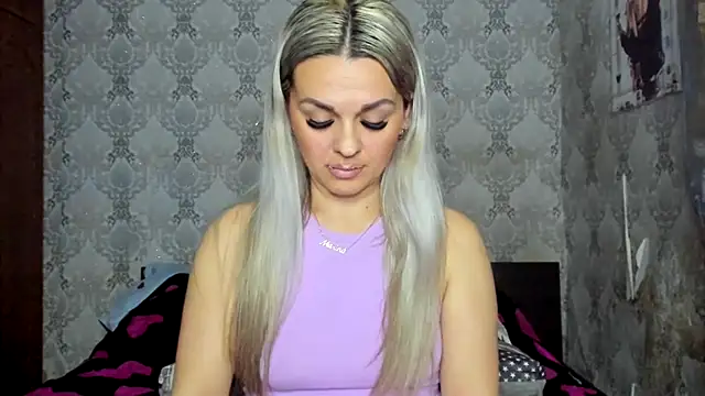 Snapshot of NicoletMoore chatting on March 2025 08:43:02 PM NicoletMoore online show from March 2025 08:43:02 PM