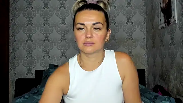 NicoletMoore online show from July 2026 07:27:02 PM