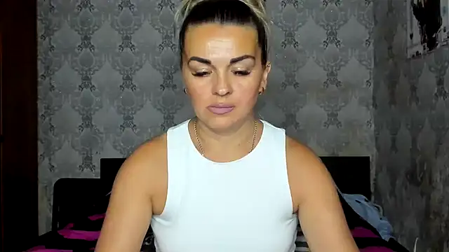NicoletMoore online show from July 2026 07:46:01 PM