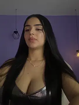 anniehart online show from November 2025 02:25:01 AM