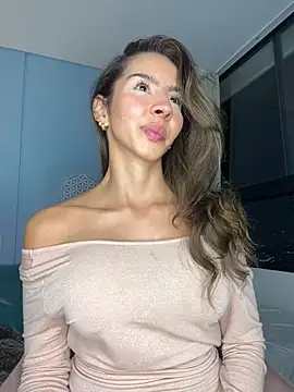 Snapshot of RouseColins chatting on December 2024 12:21:02 AM RouseColins online show from December 2024 12:21:02 AM