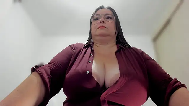 Snapshot of esmeraldamfc chatting on January 2025 12:01:01 AM esmeraldamfc online show from January 2025 12:01:01 AM