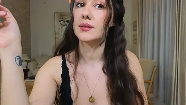 Snapshot of diamond_desiree chatting on March 2026 10:38:02 PM diamond desiree online show from March 2026 10:38:02 PM