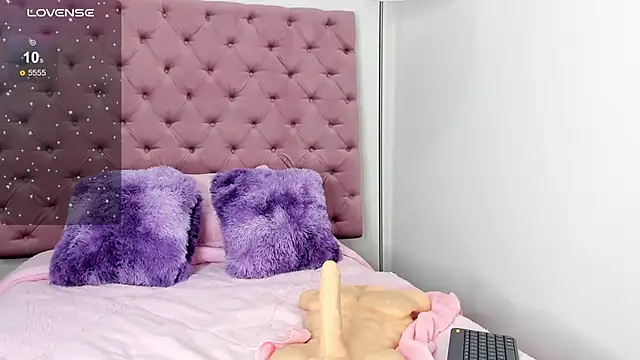 alissondomitt online show from February 2025 06:17:01 PM