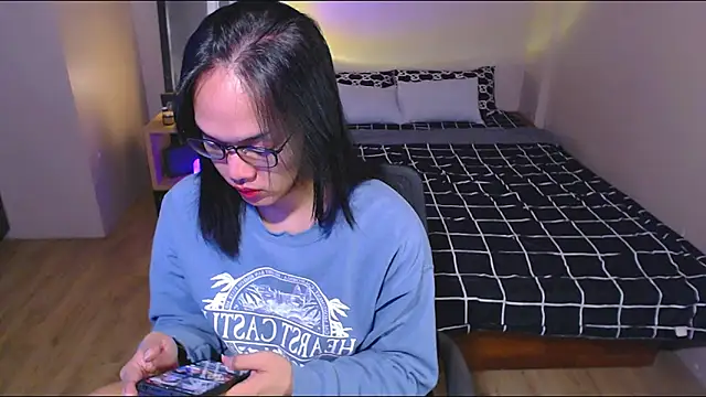 Snapshot of Ur_temptress_sam chatting on January 2025 03:27:01 PM Ur temptress sam online show from January 2025 03:27:01 PM