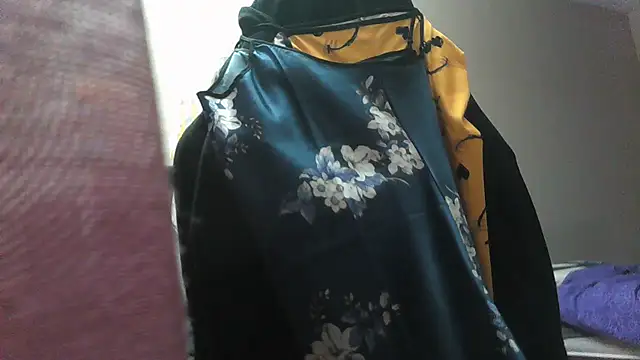 Sandra Potiche online show from October 2025 08:38:02 PM