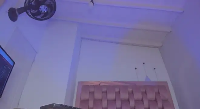 Snapshot of swt-booty chatting on December 2024 03:49:02 PM swt-booty online show from December 2024 03:49:02 PM