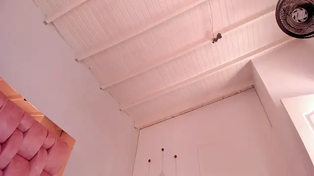 Snapshot of swt-booty chatting on September 2025 06:08:02 PM swt-booty online show from September 2025 06:08:02 PM