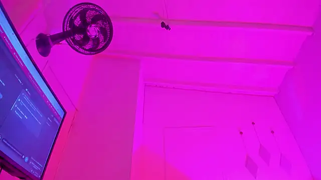 Snapshot of swt-booty chatting on September 2025 05:25:01 PM swt-booty online show from September 2025 05:25:01 PM