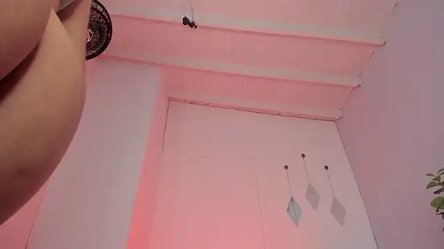 Snapshot of swt-booty chatting on October 2025 05:34:02 PM swt-booty online show from October 2025 05:34:02 PM