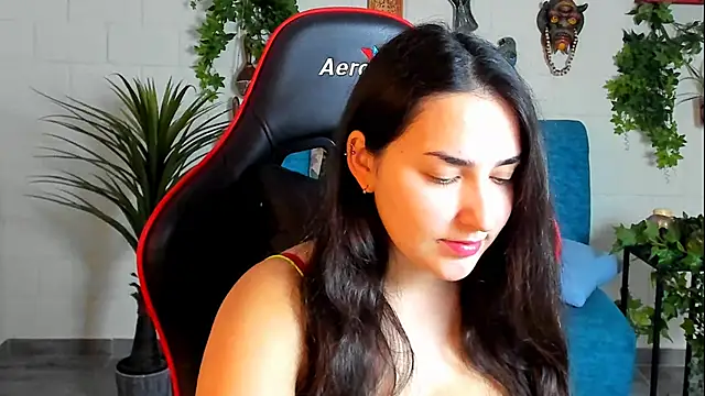 Snapshot of CeceliaJohnson chatting on January 2025 08:08:01 AM CeceliaJohnson online show from January 2025 08:08:01 AM